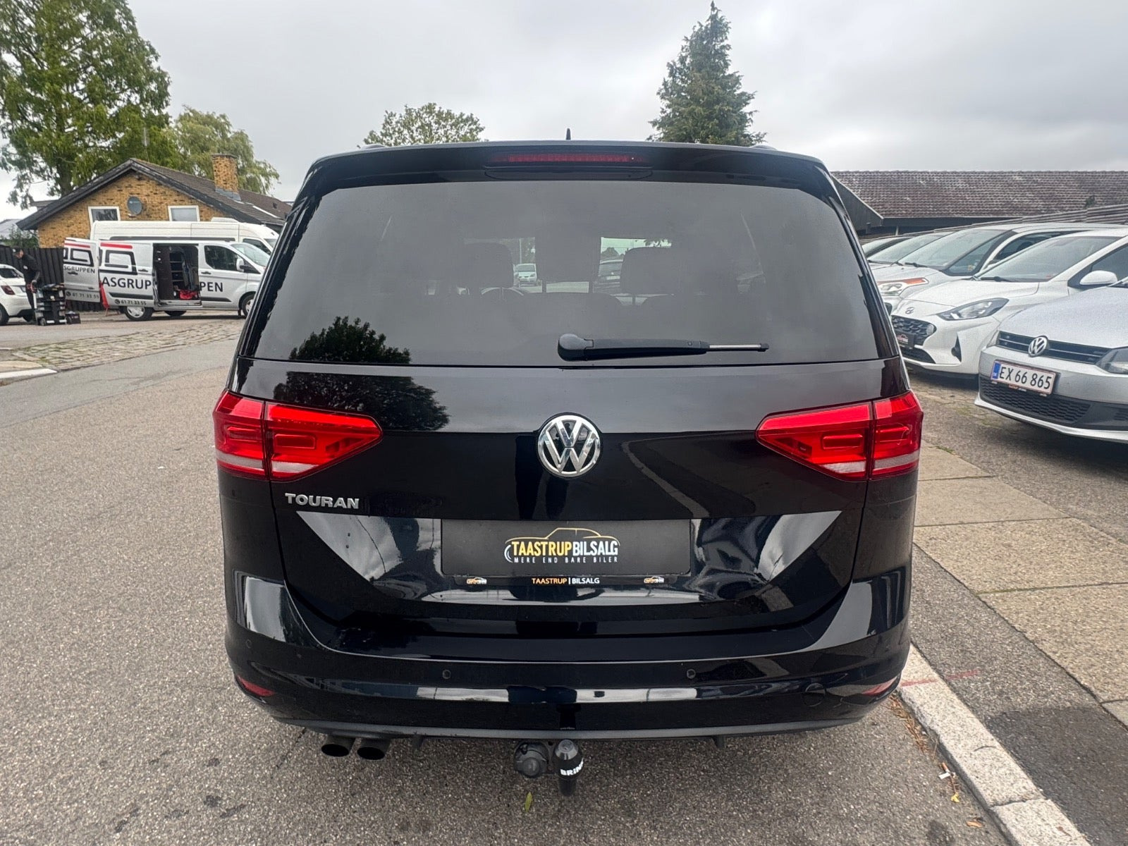 Sort VW Touran fra 2018