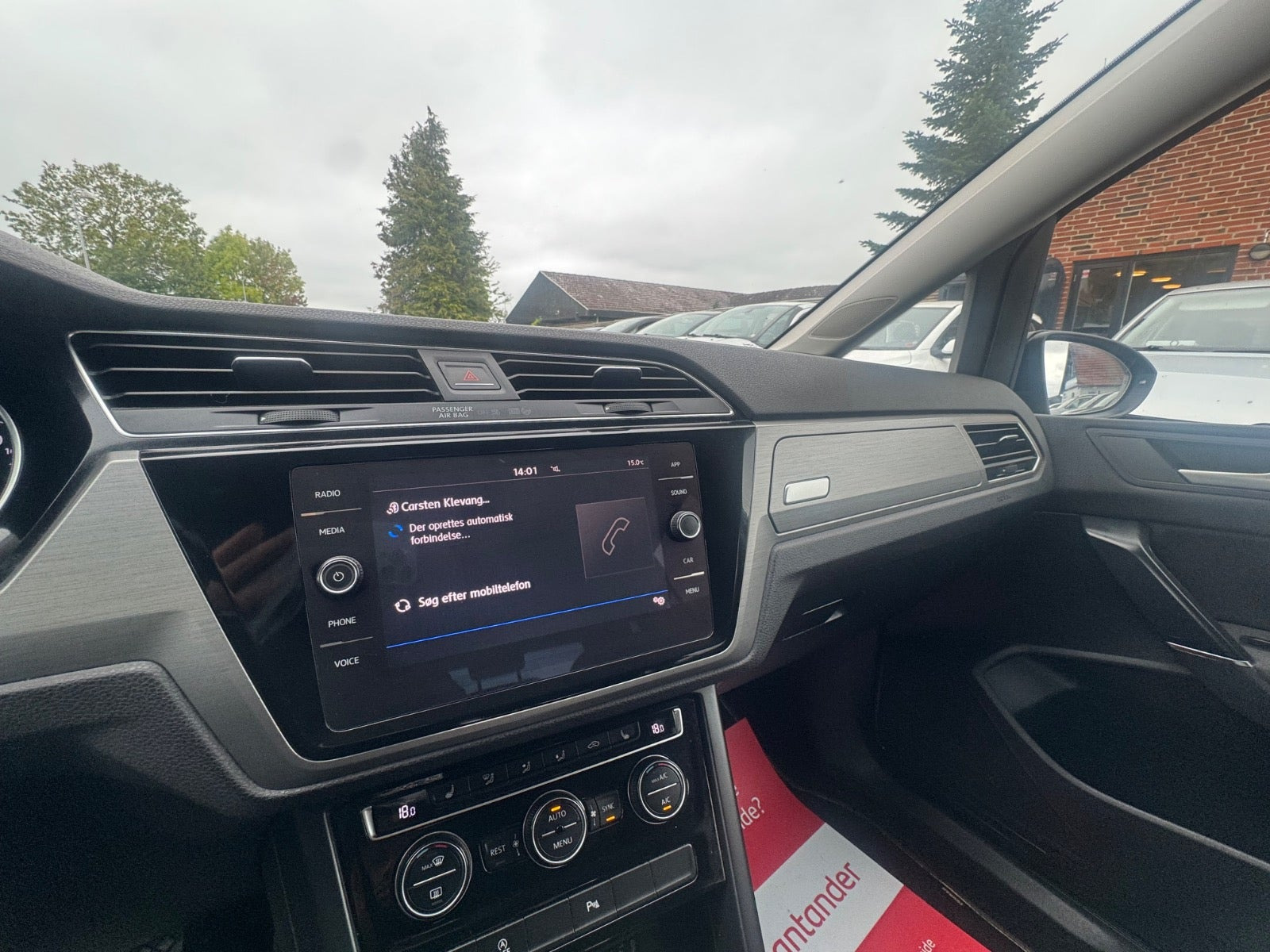Sort VW Touran fra 2018