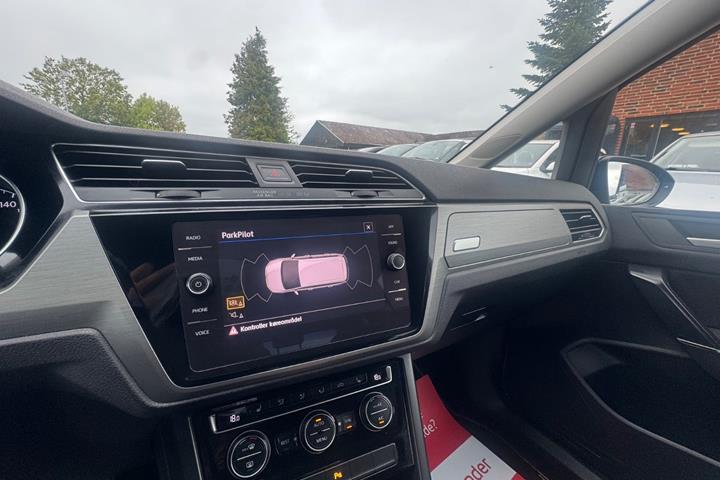 Sort VW Touran fra 2018