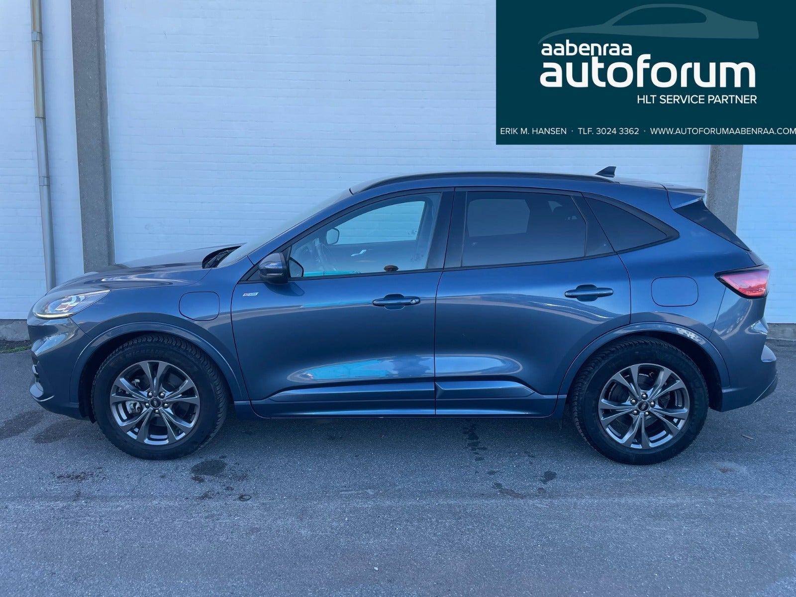 Blå Ford Kuga fra 2020