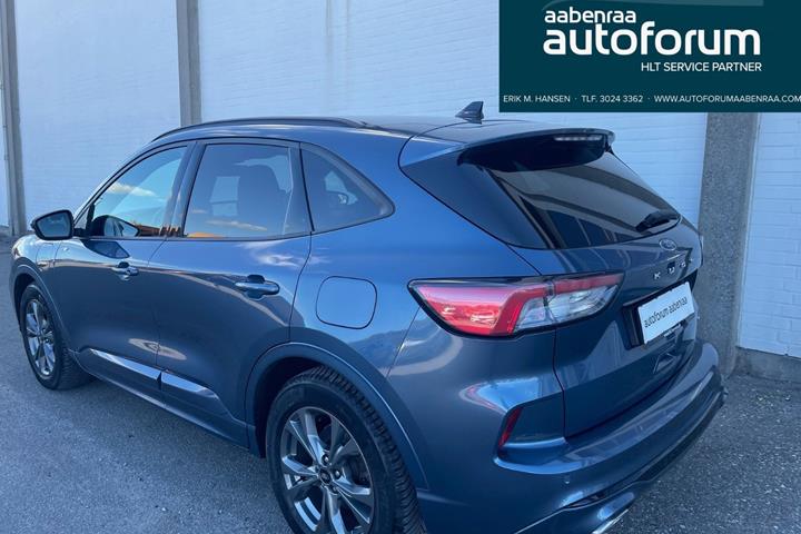 Blå Ford Kuga fra 2020