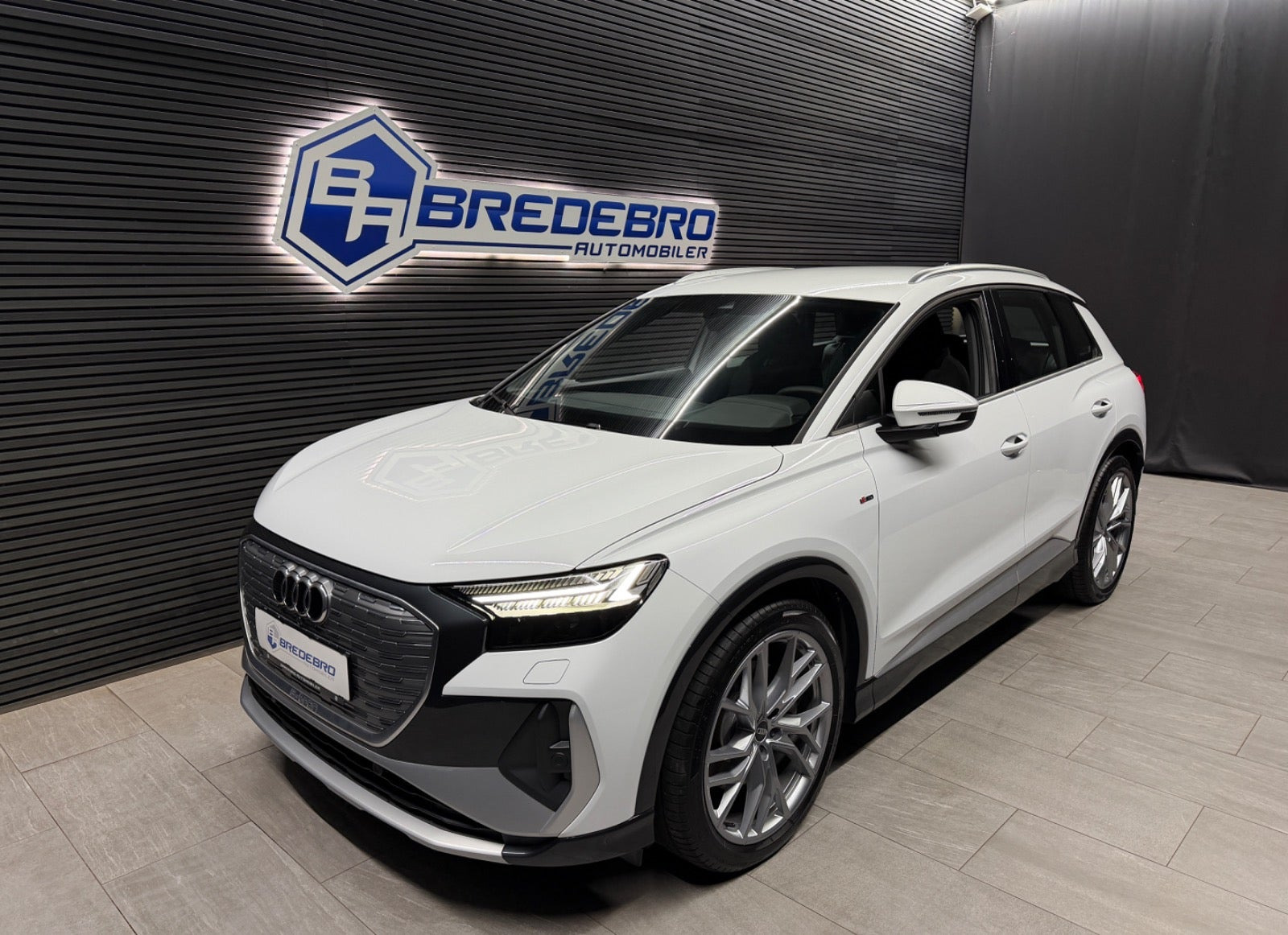 Audi Q4 e-tron 45 S-line