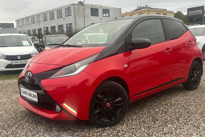 Rød Toyota Aygo fra 2018