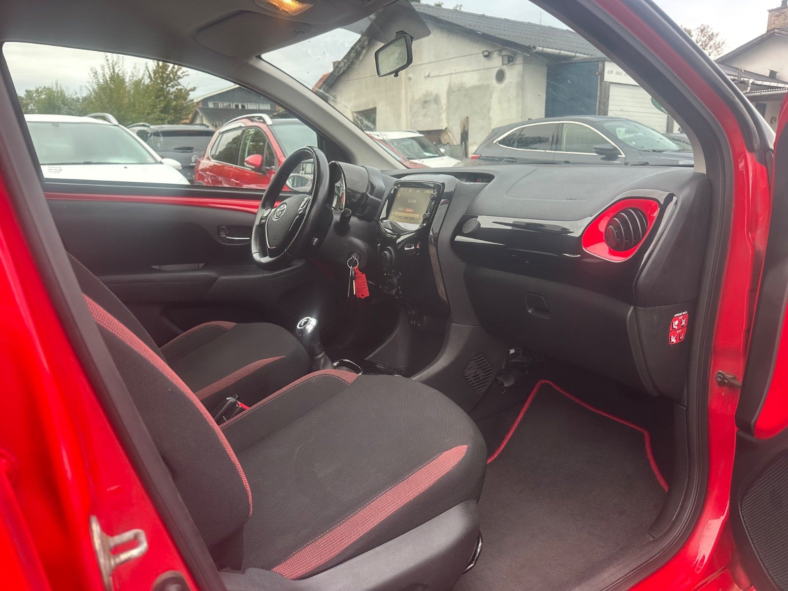 Rød Toyota Aygo fra 2018