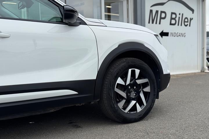Hvid Opel Mokka-e fra 2024