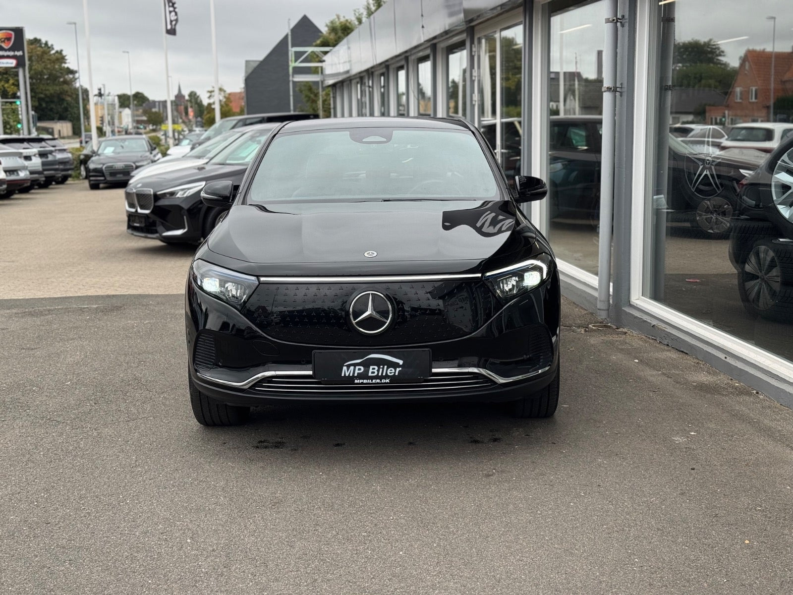 Sort Mercedes EQA250+ fra 2024