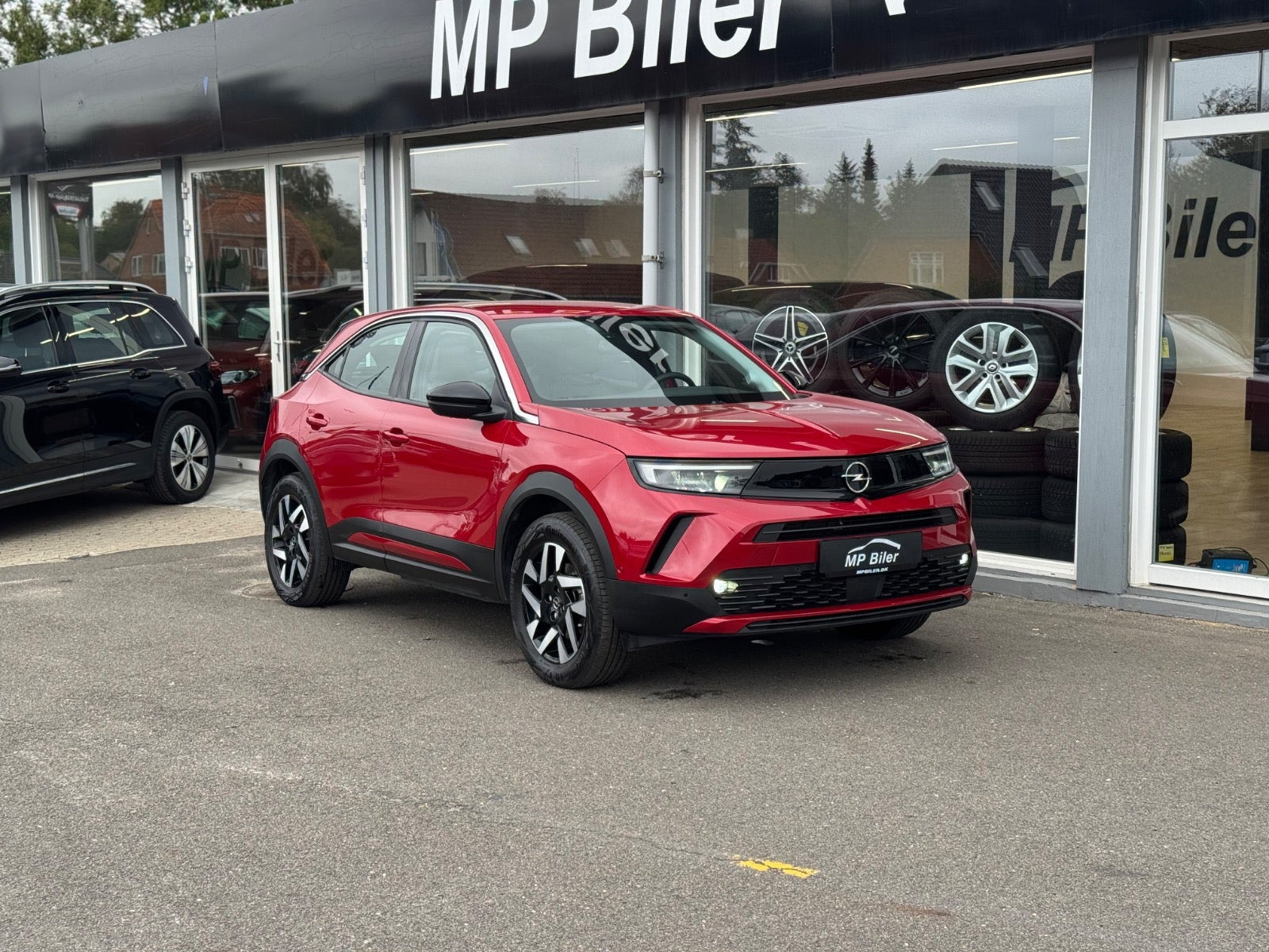 Rød Opel Mokka-e fra 2024