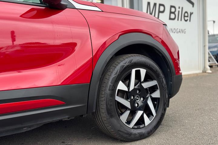 Rød Opel Mokka-e fra 2024