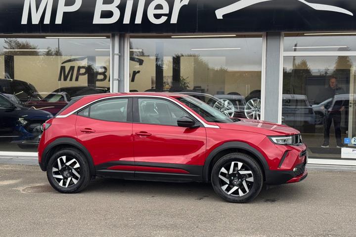 Rød Opel Mokka-e fra 2024