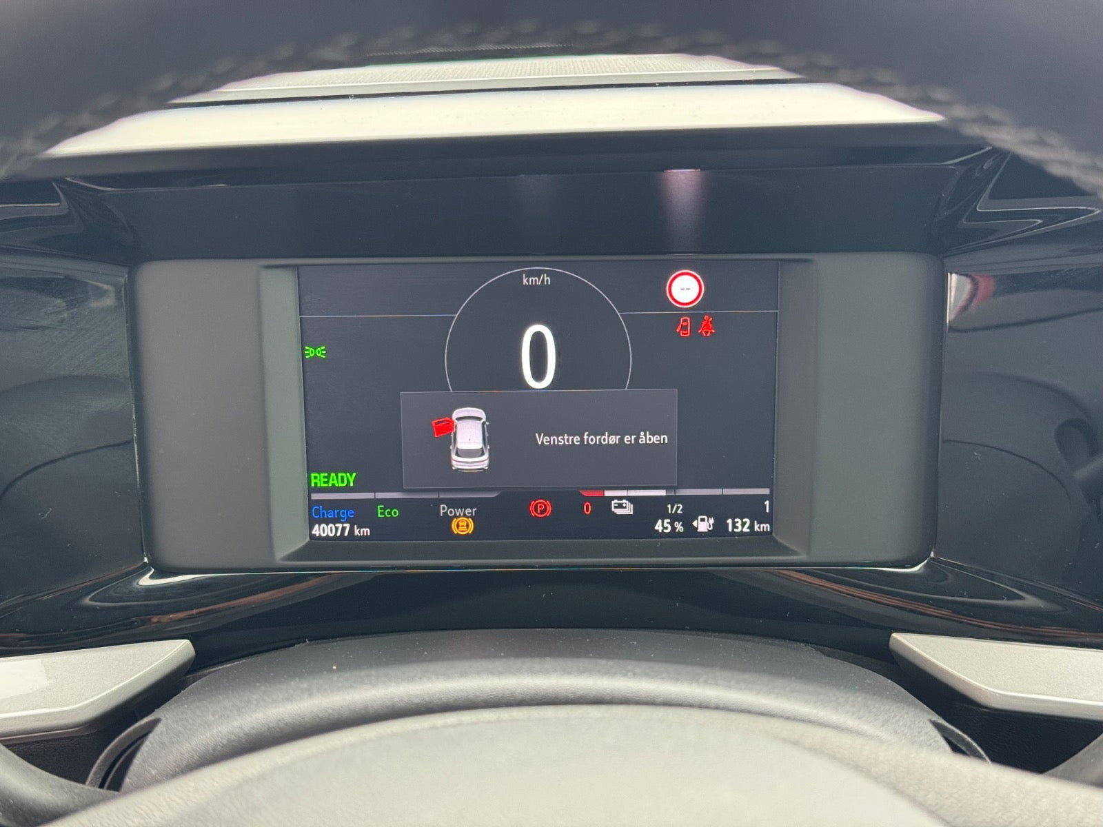 Rød Opel Mokka-e fra 2024