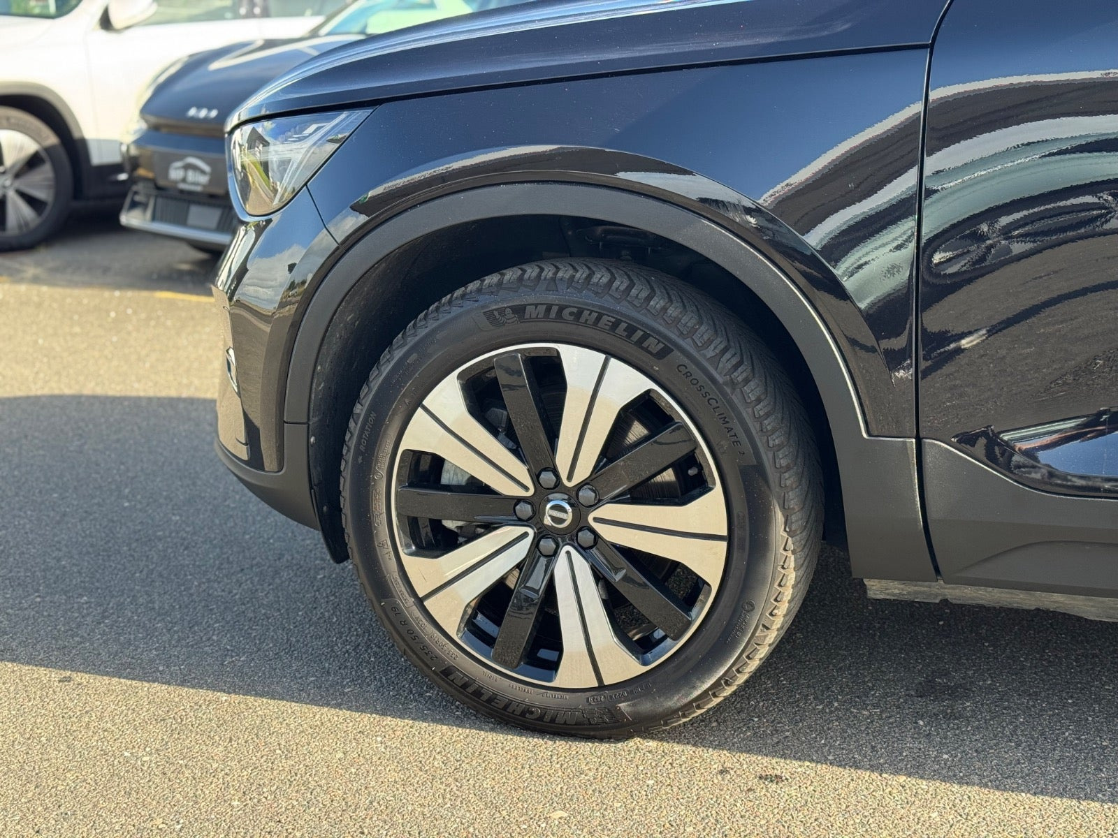 Sort Volvo XC40 fra 2024