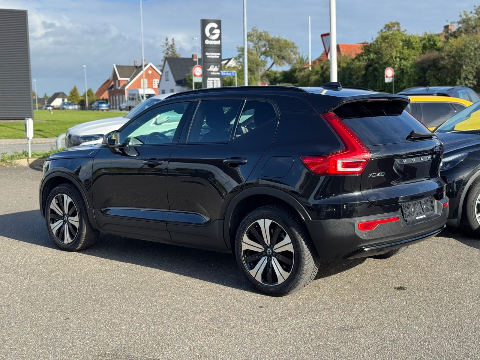 Sort Volvo XC40 fra 2024
