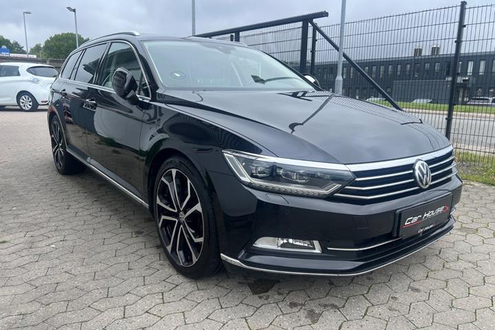 Sort VW Passat fra 2016