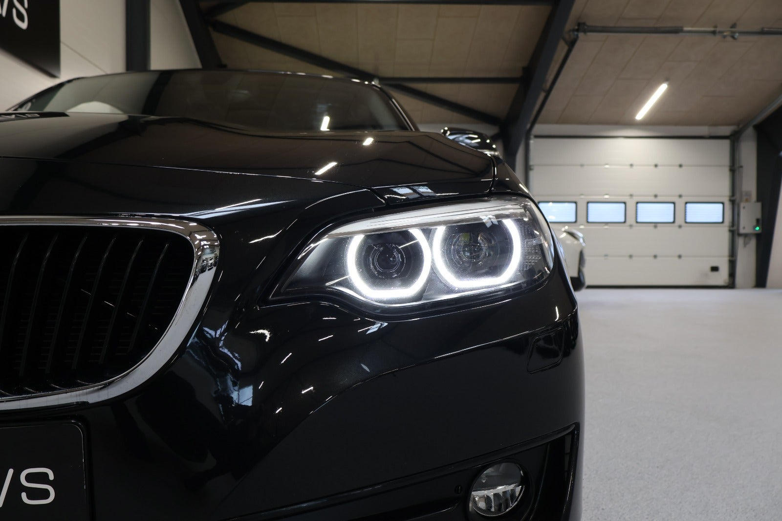 Sort BMW 218i fra 2018