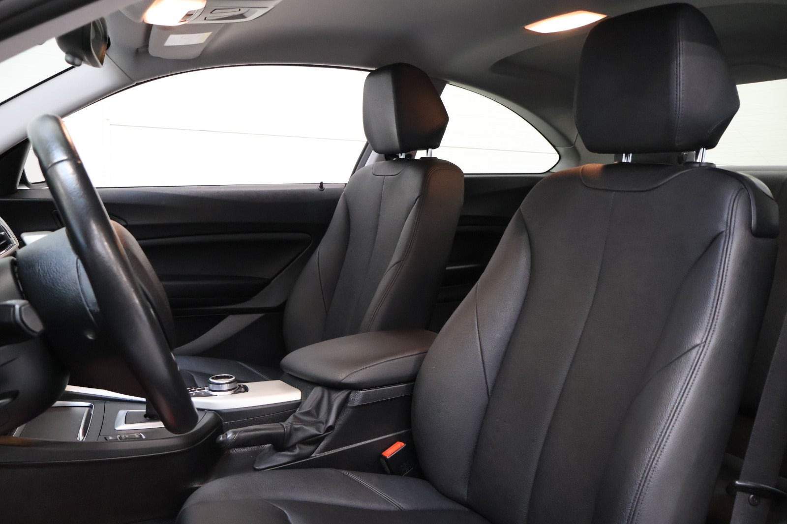 Sort BMW 218i fra 2018