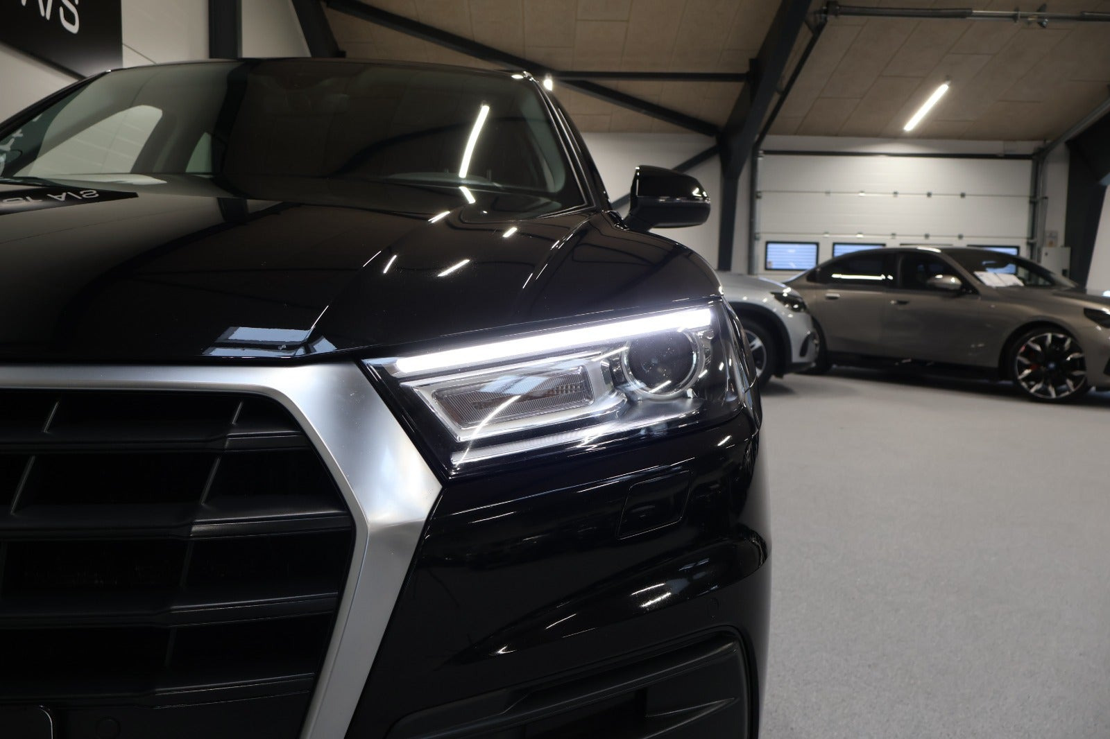 Sort Audi Q5 fra 2017