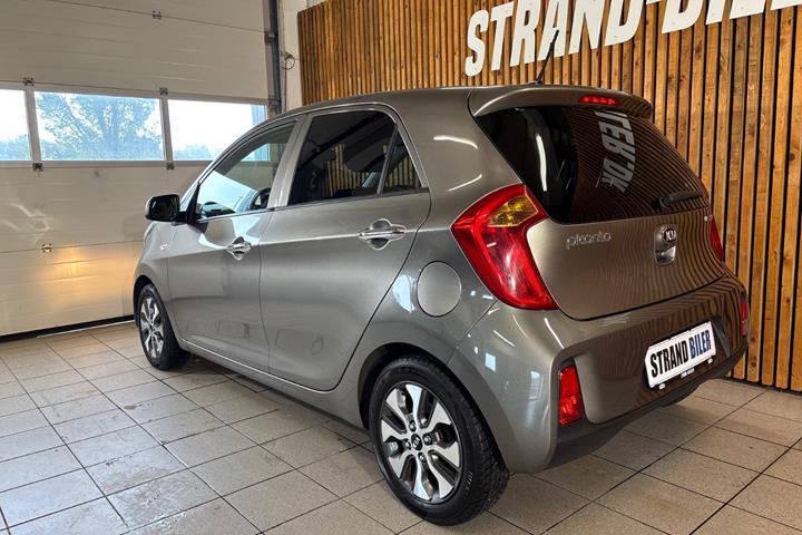 Grå Kia Picanto fra 2016
