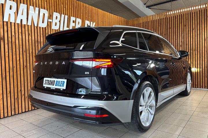 Sort Skoda Enyaq fra 2025