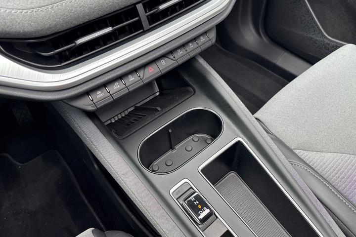 Sort Skoda Enyaq fra 2025