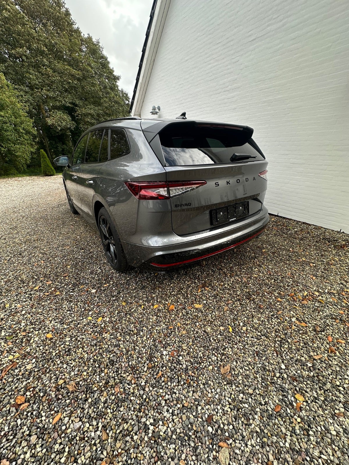 Grå Skoda Enyaq fra 2026