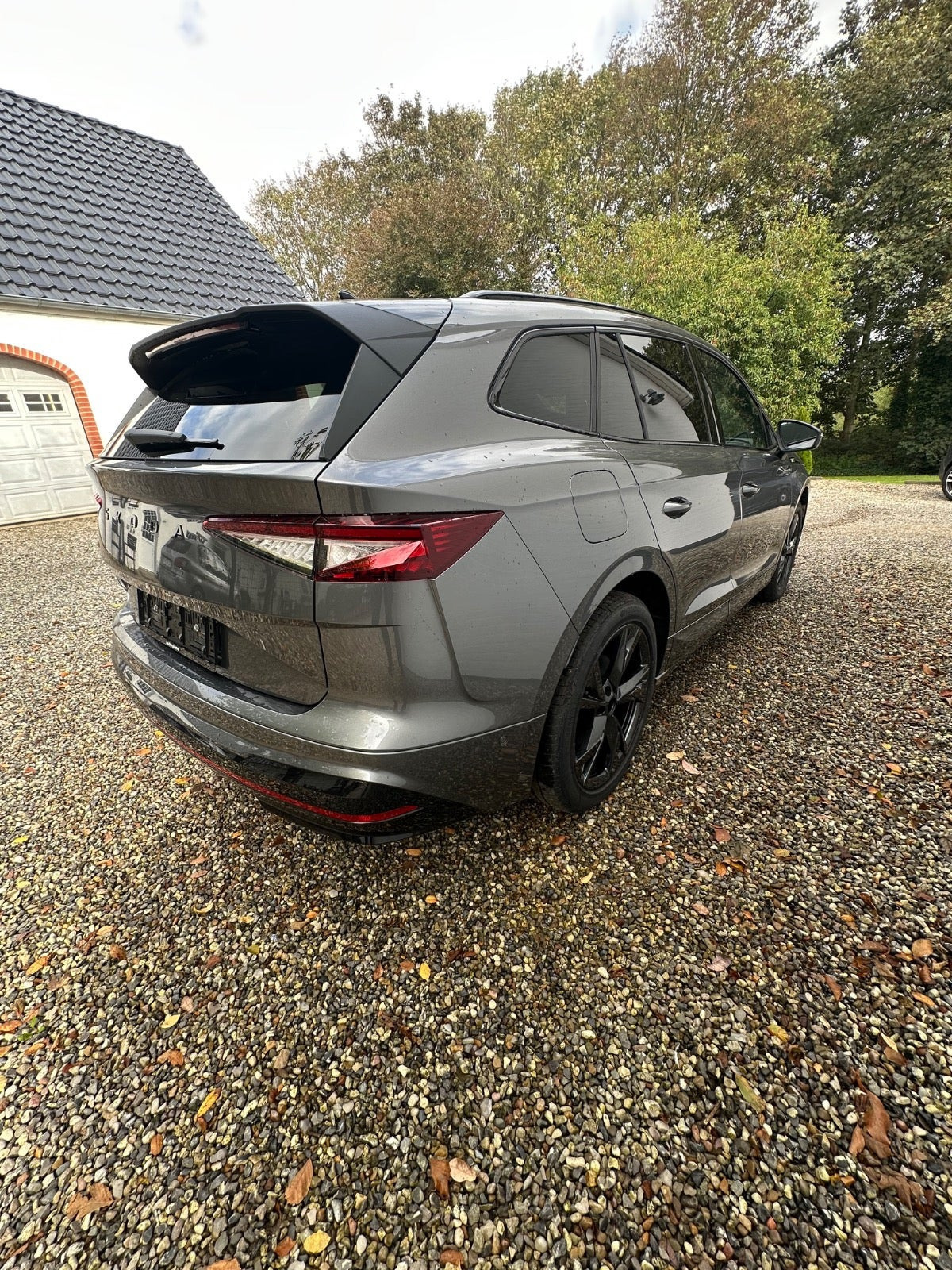 Grå Skoda Enyaq fra 2026