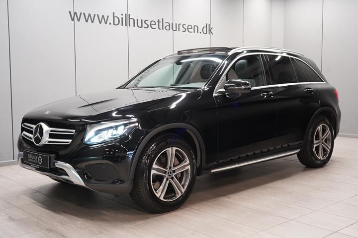 Sort Mercedes GLC300 fra 2018