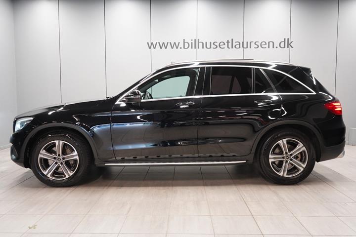 Sort Mercedes GLC300 fra 2018