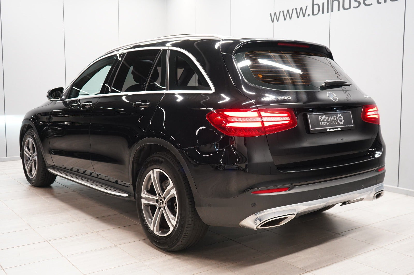 Sort Mercedes GLC300 fra 2018