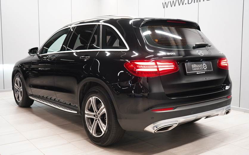 Mercedes GLC300
