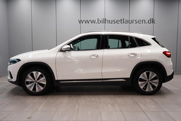 Hvid Mercedes EQA250 fra 2025