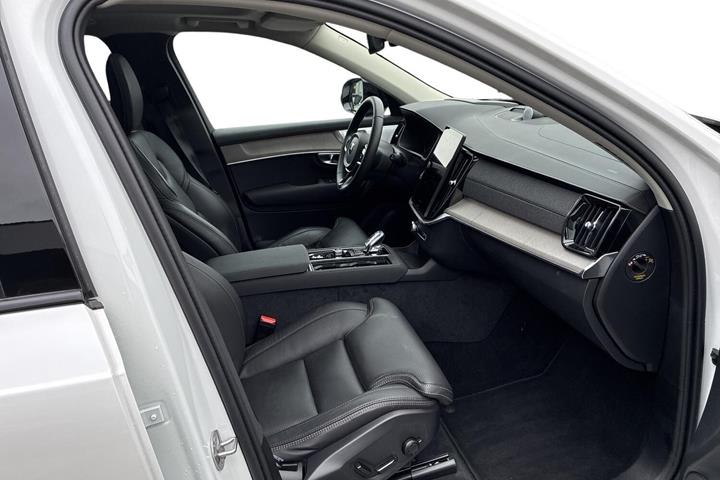Hvid Volvo XC90 fra 2026