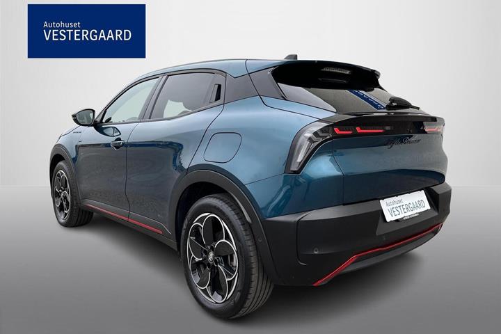 Blå Alfa Romeo Junior fra 2024