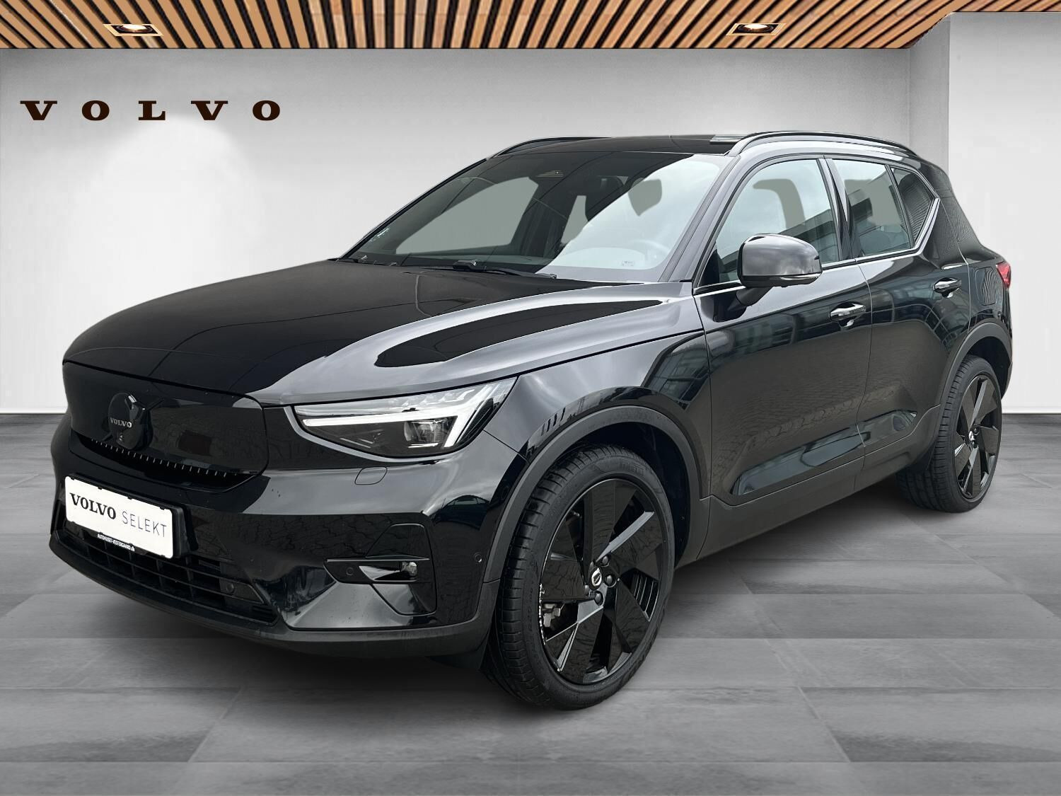 Volvo EX40 Extended Range Black Edition