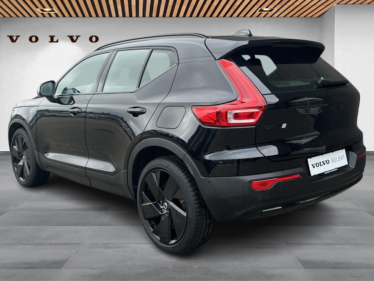 Sort Volvo EX40 fra 2026