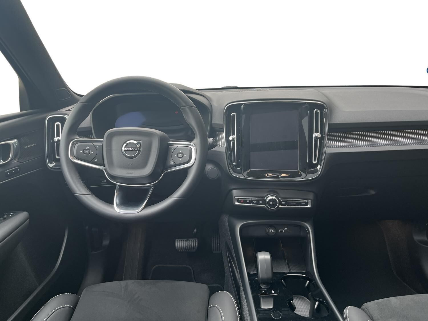 Sort Volvo EX40 fra 2026