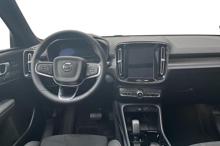 Sort Volvo EX40 fra 2026