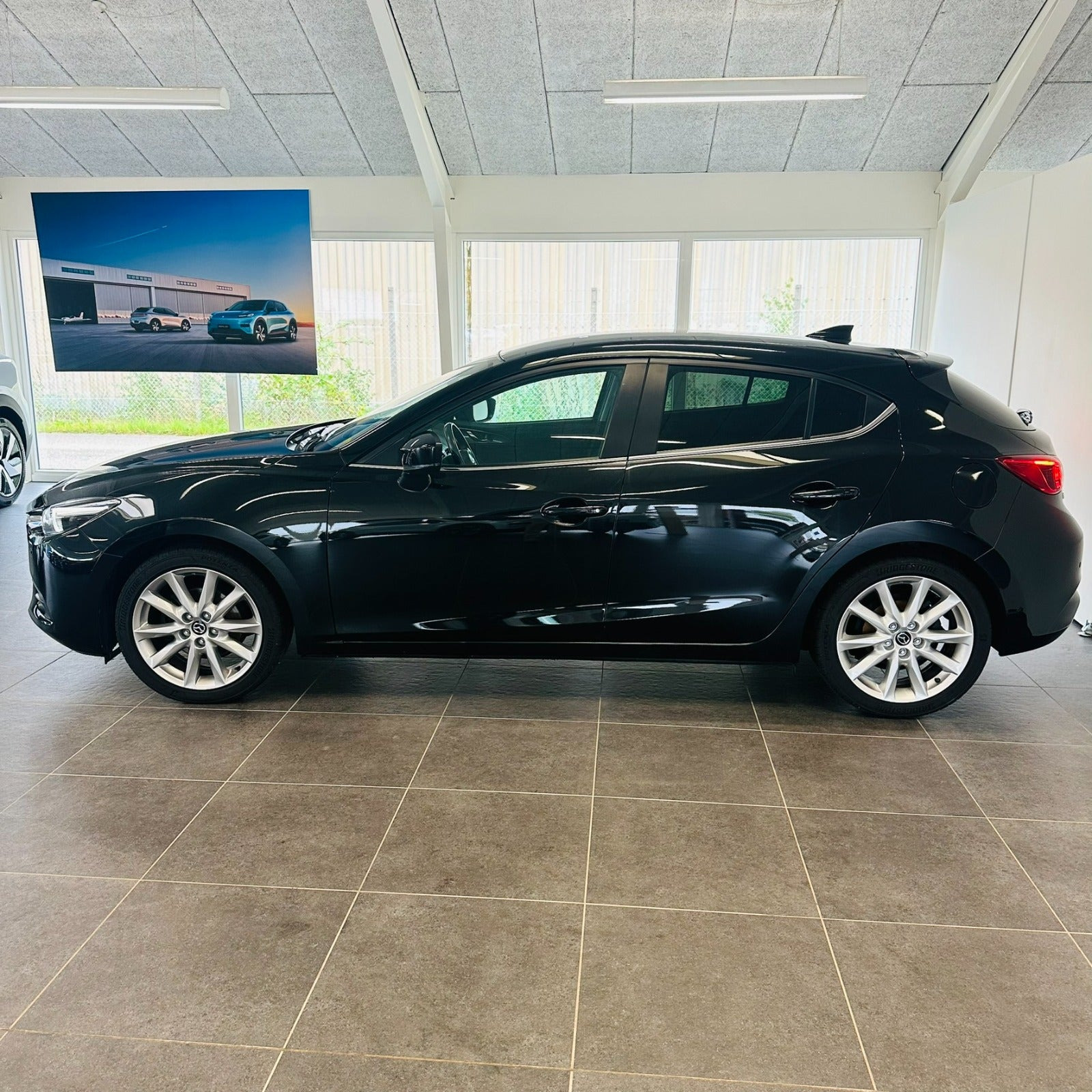 Sort Mazda 3 fra 2017