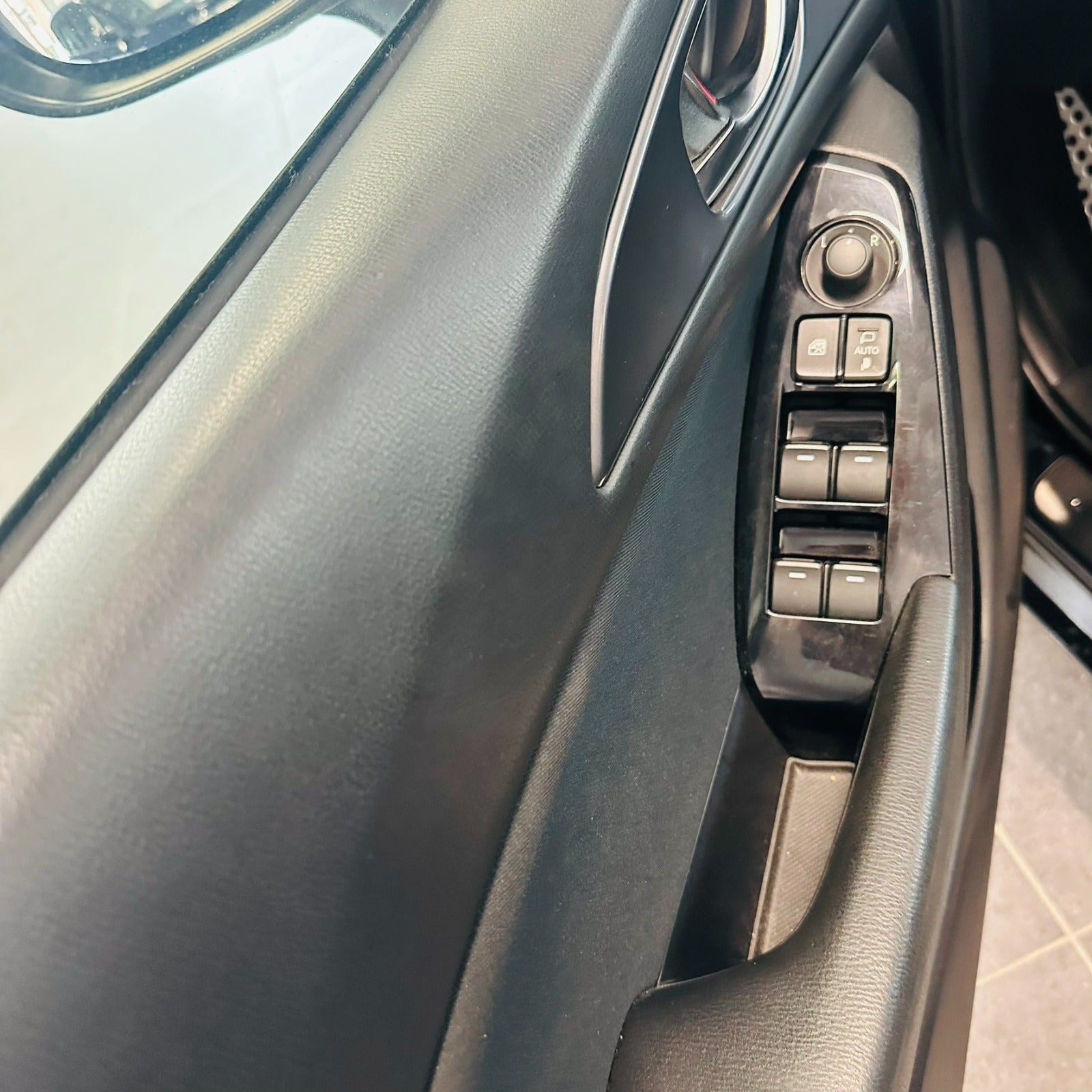 Sort Mazda 3 fra 2017