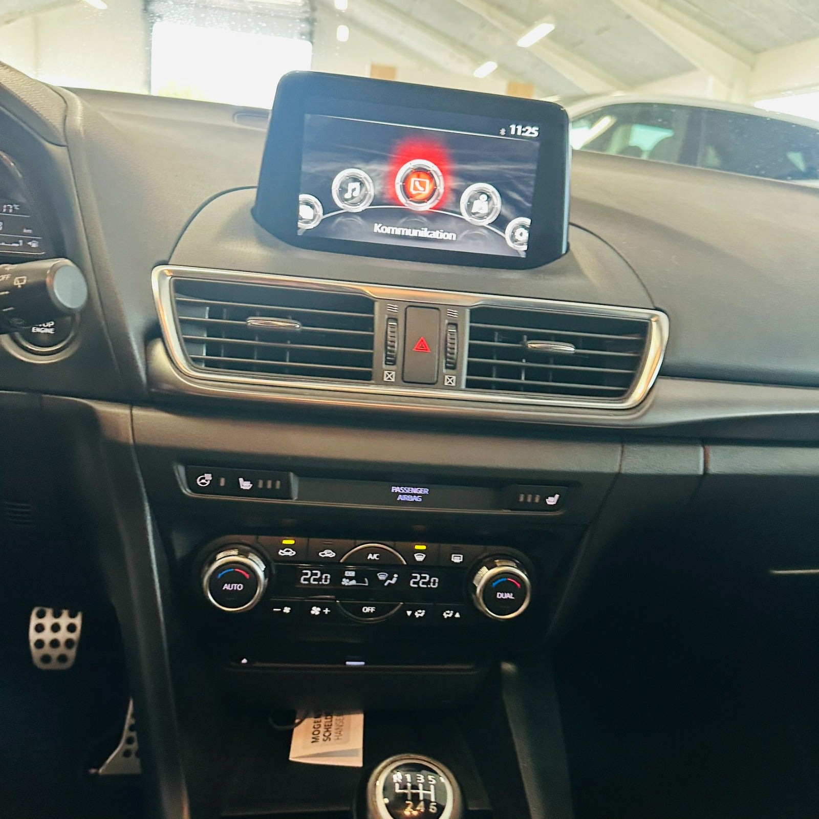 Sort Mazda 3 fra 2017
