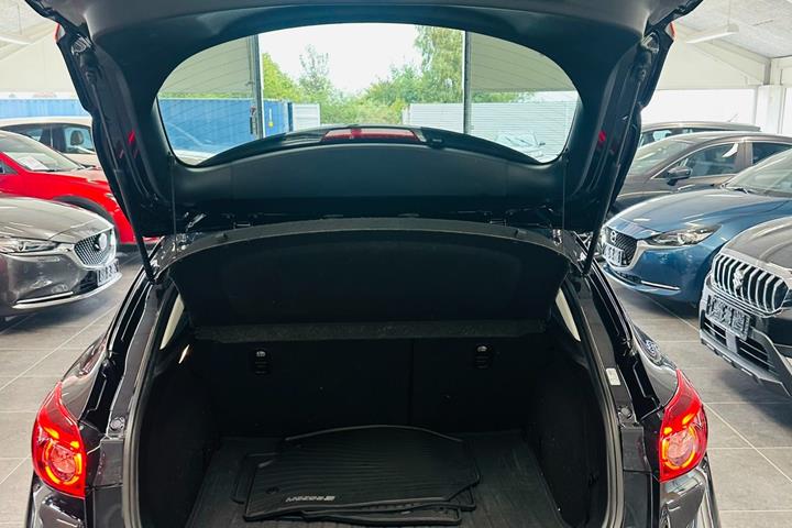 Sort Mazda 3 fra 2017