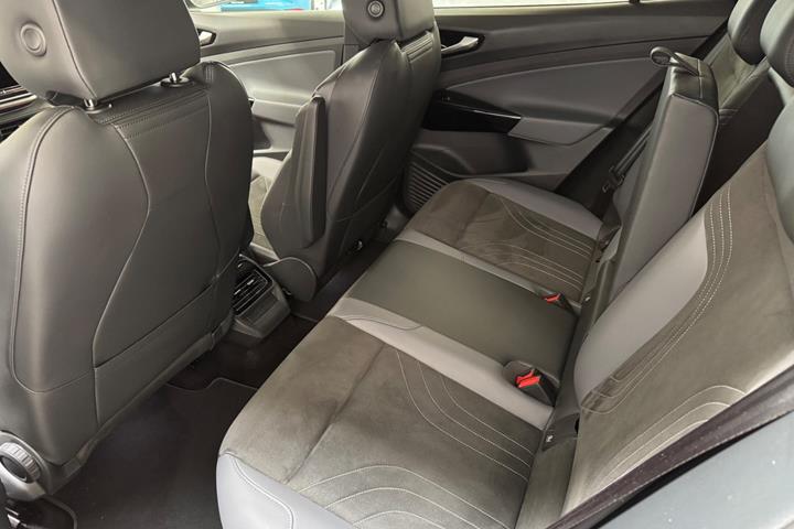 Sort VW ID.4 fra 2025