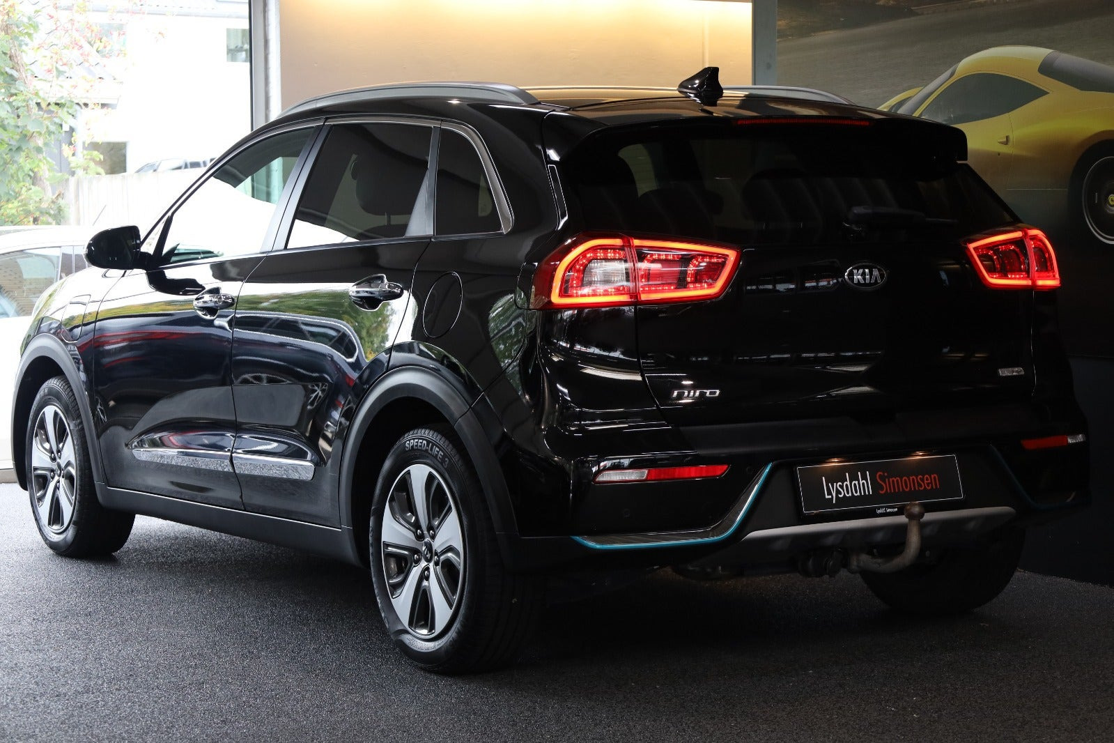 Sort Kia Niro fra 2018