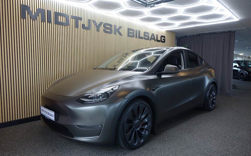 Tesla Model Y Performance AWD