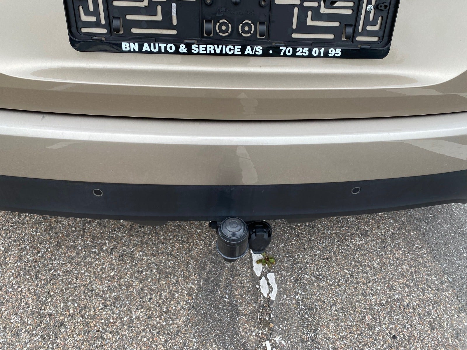 Beige Renault Scenic IV fra 2017