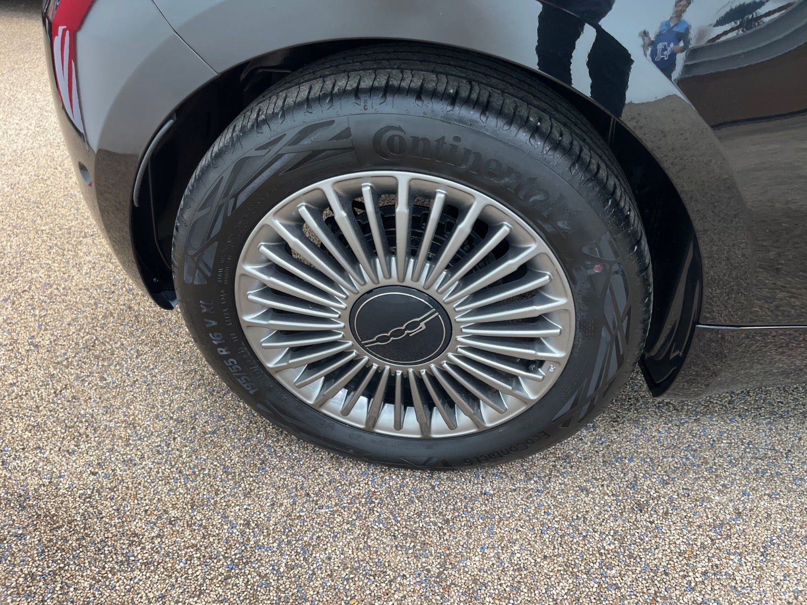 Sort Fiat 500e fra 2023