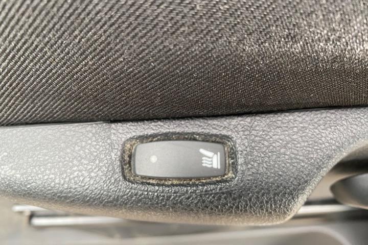 Hvid Nissan Primastar fra 2025