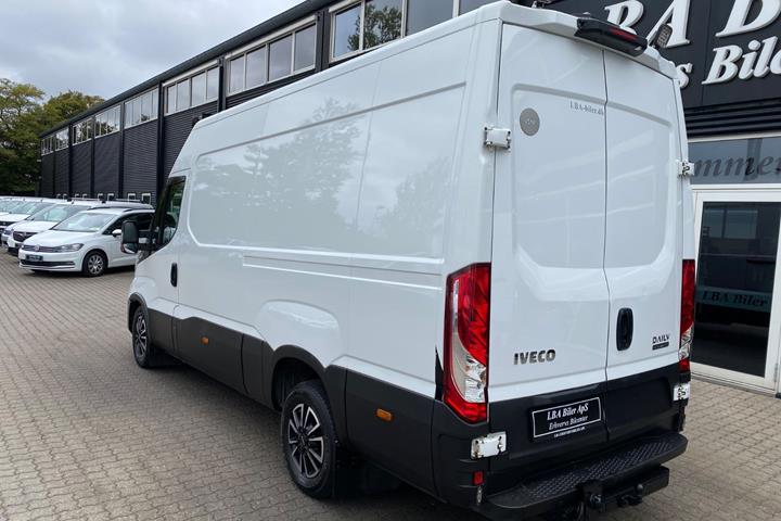 Hvid Iveco Daily fra 2021