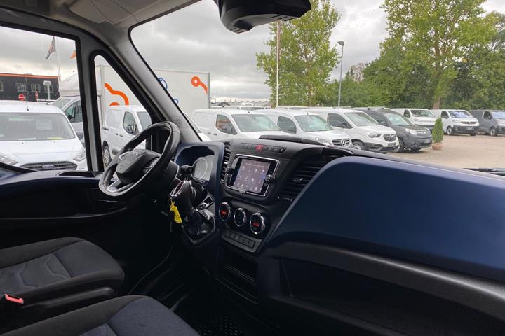 Hvid Iveco Daily fra 2021