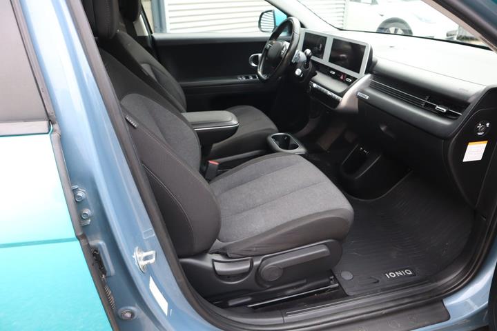 Blå Hyundai Ioniq 5 fra 2022