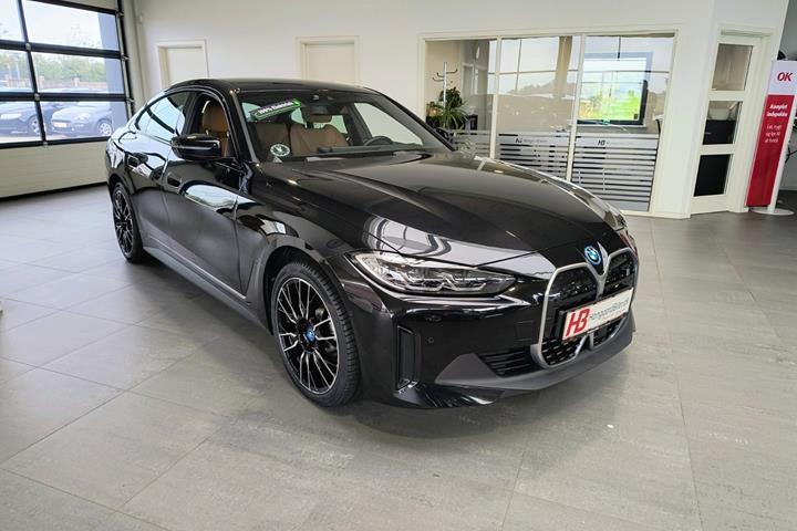 Sort BMW i4 fra 2023